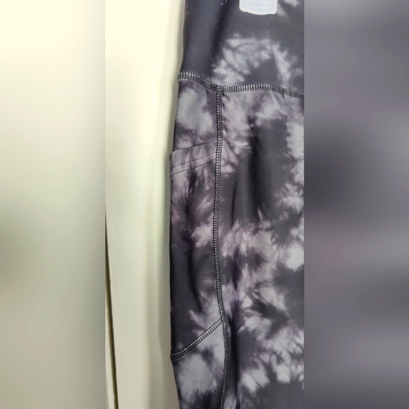 Ebb & Flow Tie Dye Bike Shorts, Black/Gray, Size 3X - Picture 3 of 6